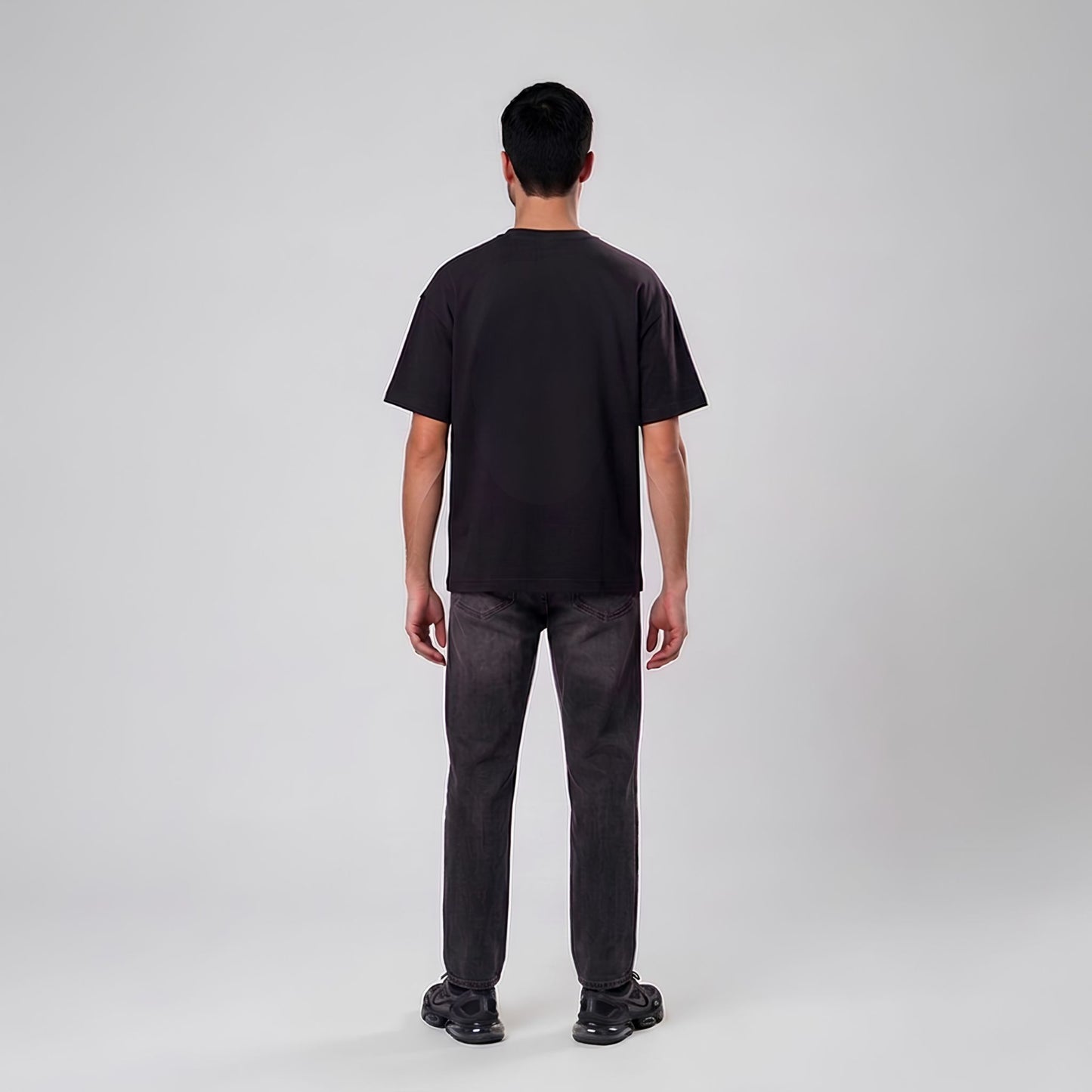 RIVARO Essential Tee — Jet Black