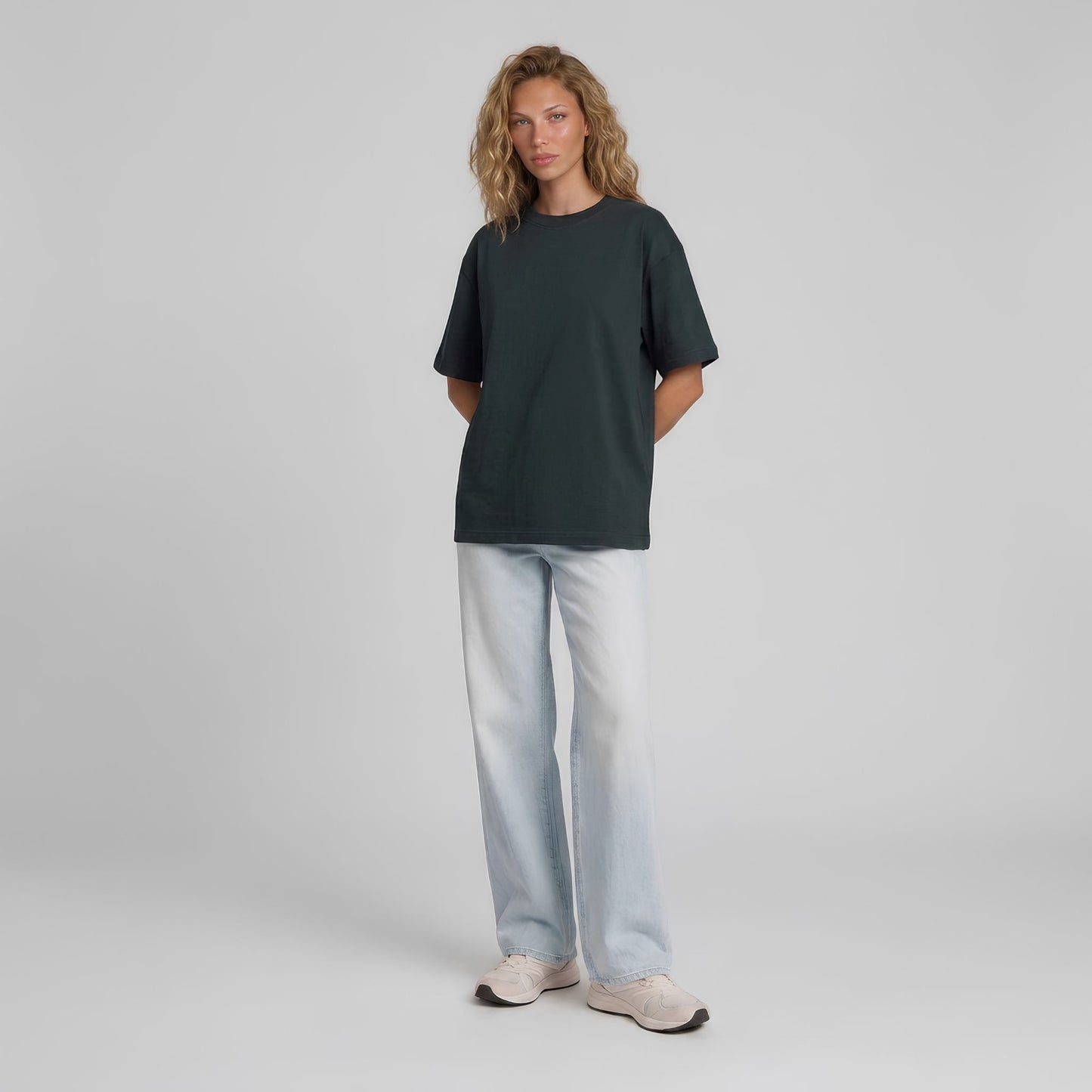 RIVARO Essential Tee — Dark Green