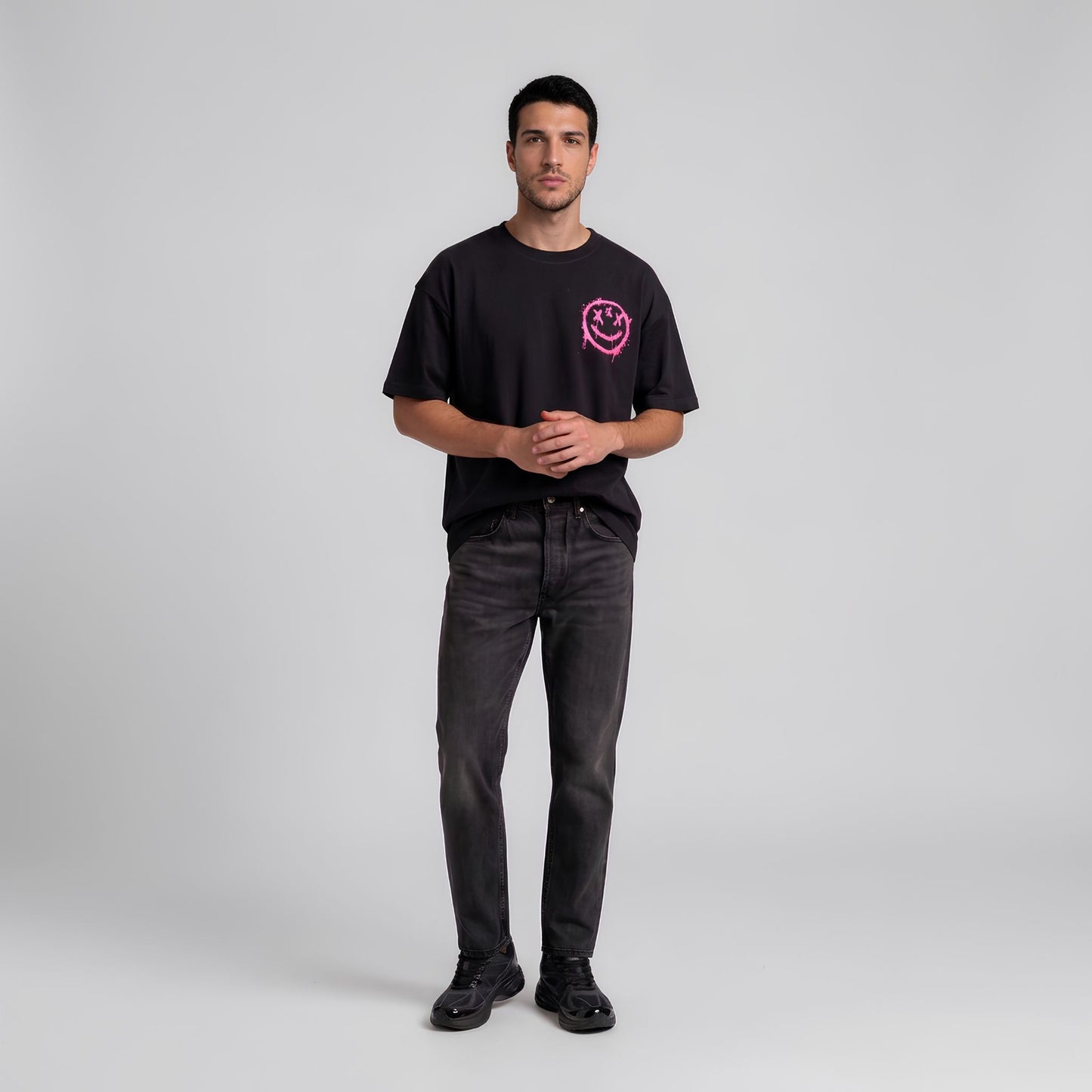 RIVARO Smile Never Tee