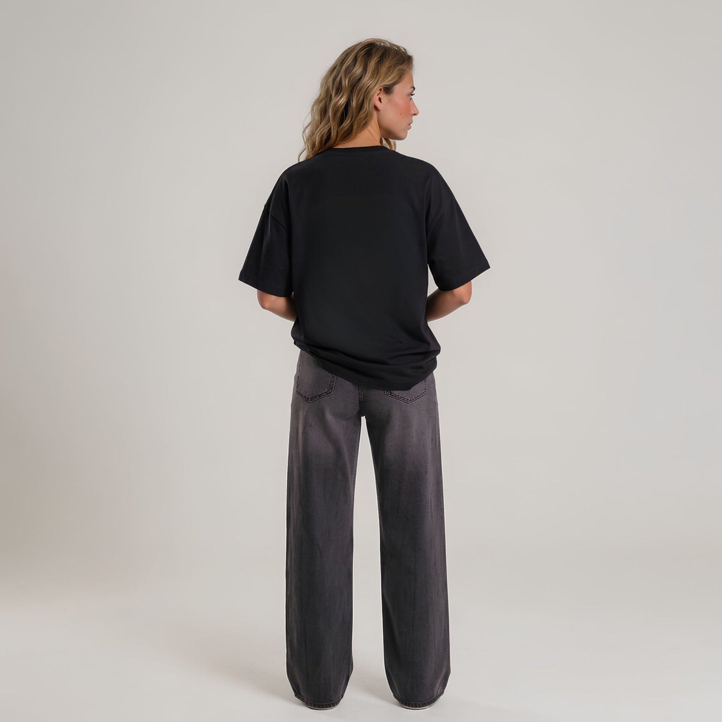 RIVARO Essential Tee — Jet Black